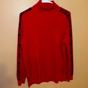 DKNY TURTLE NECK